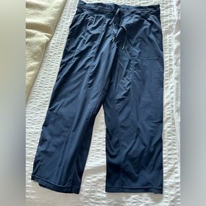 Lululemon Dance Studio Joggers Capris